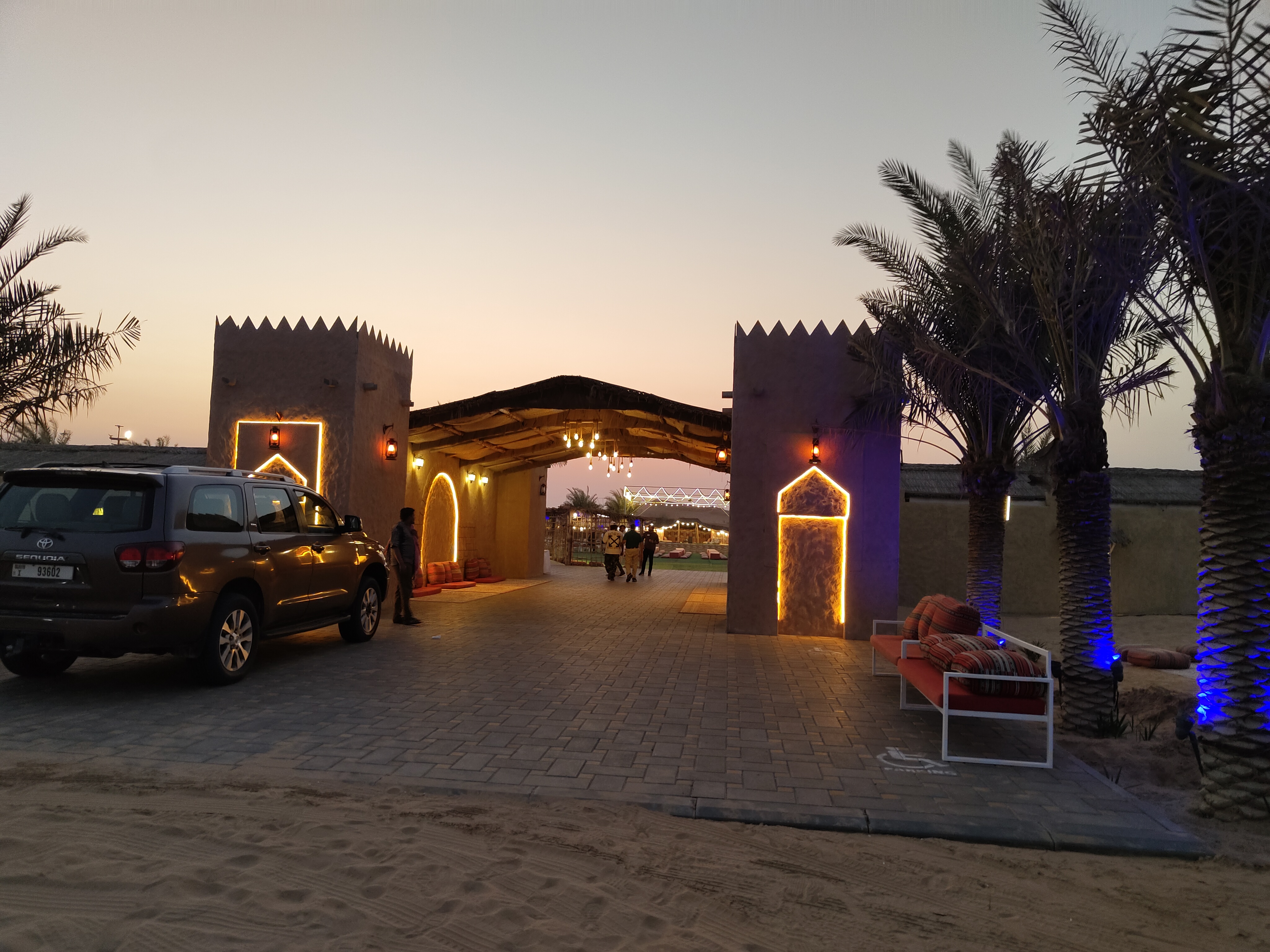 Dubai & Abu Dhabi VI Expedition